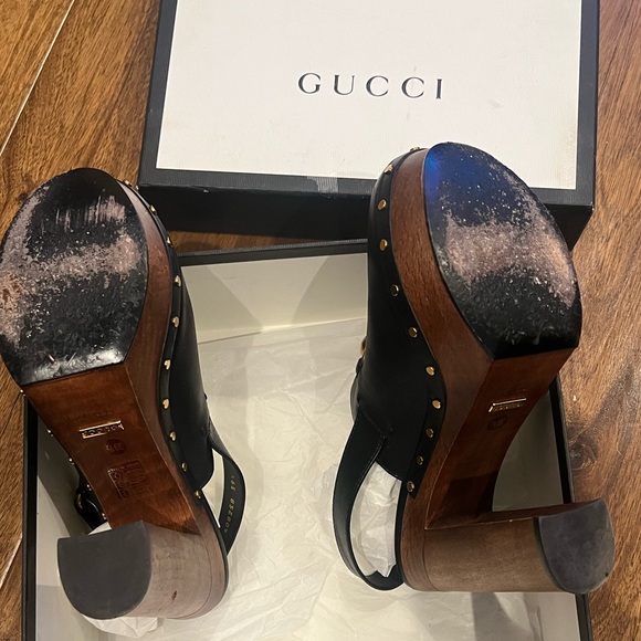 Gucci Women's Black Leather Mules with Gold Accent - Picture 6 of 9